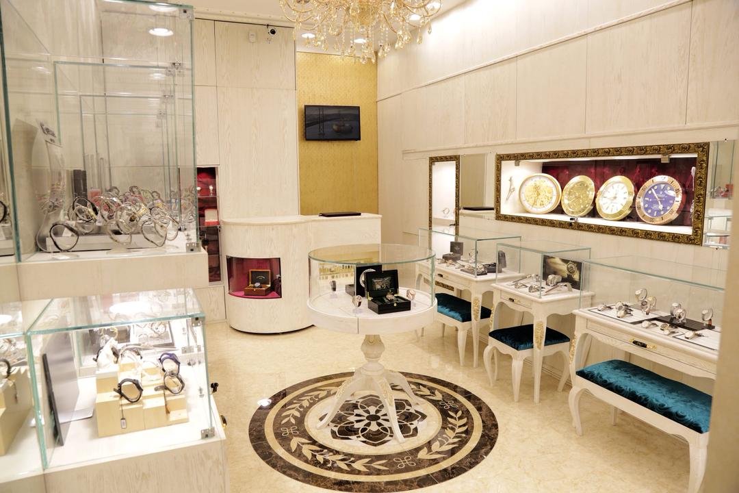 شعبه اول گالری ساعت ماه - خیابان شهرداری تجریش